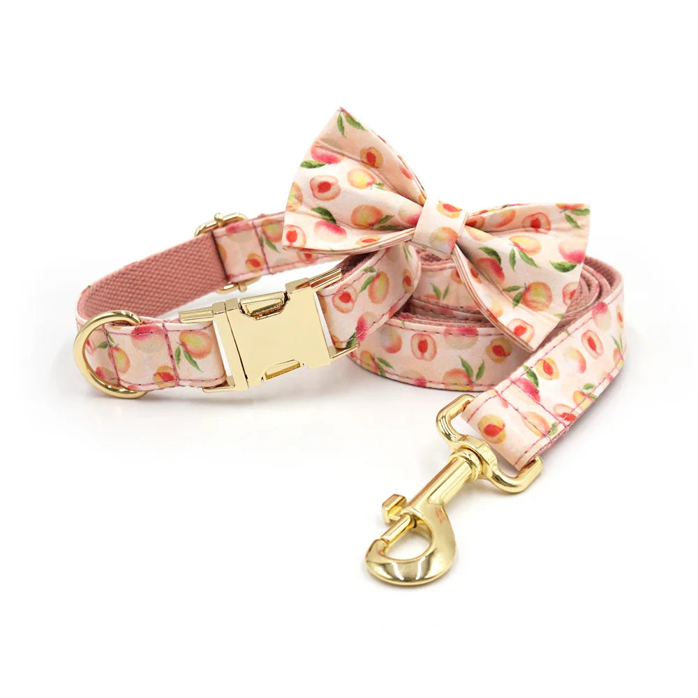 Honey Peach Pattern Dog Collar Personalized Fruit Collection Luxury Bowtie Dog Collar and Leash Set with Poop Bag Pet Cat Collar