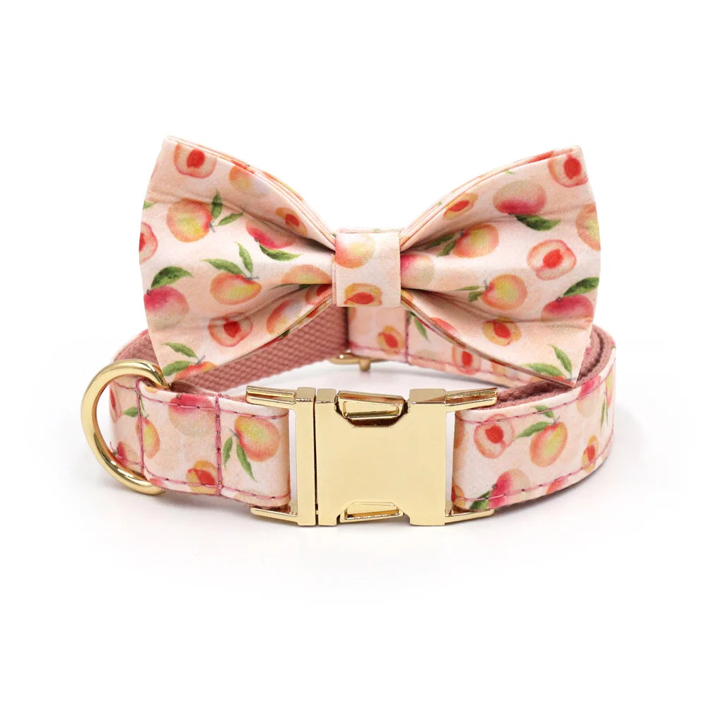 Honey Peach Pattern Dog Collar Personalized Fruit Collection Luxury Bowtie Dog Collar and Leash Set with Poop Bag Pet Cat Collar